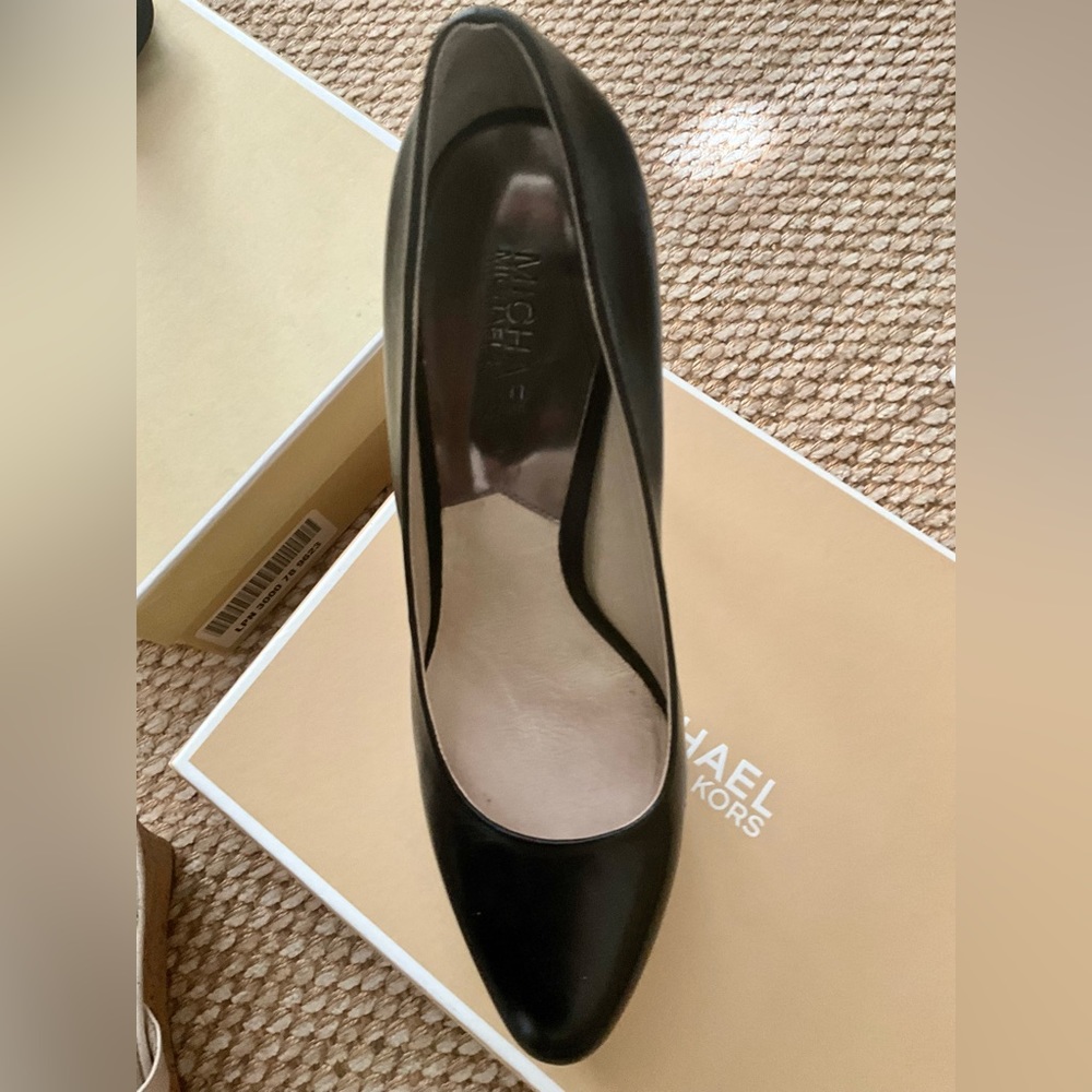 Michaels Kors stiletto pumps studded